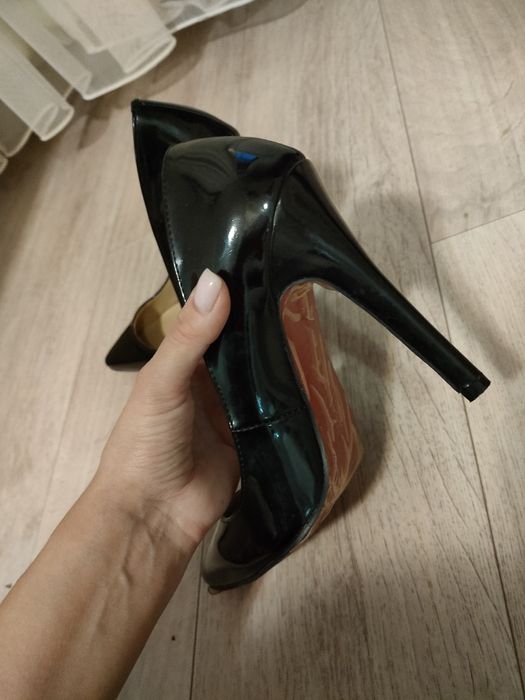 Продам туфли. Новые. 34 размер