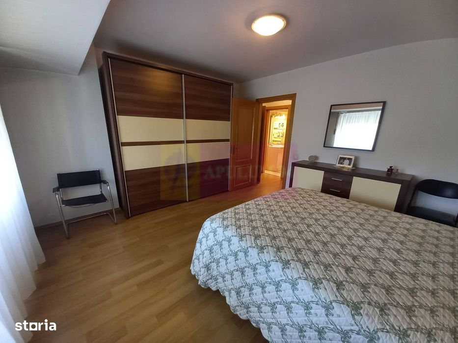 Piata Unirii vanzare apartament 4 camere, metrou si parc