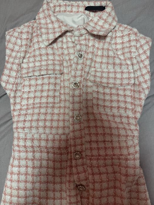 Рокля от букле по тялото