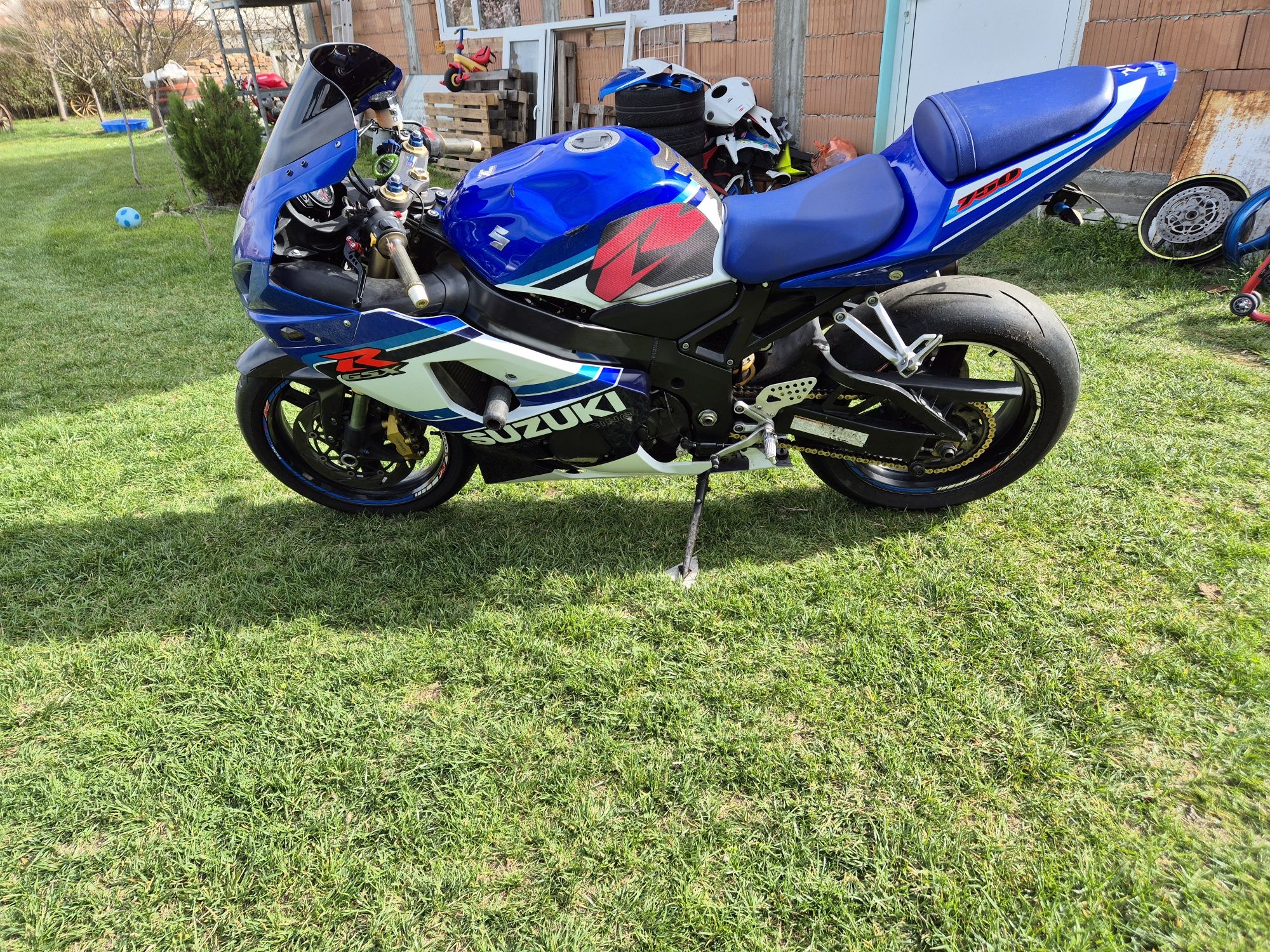 Suzuki gsxr k5 750 на части