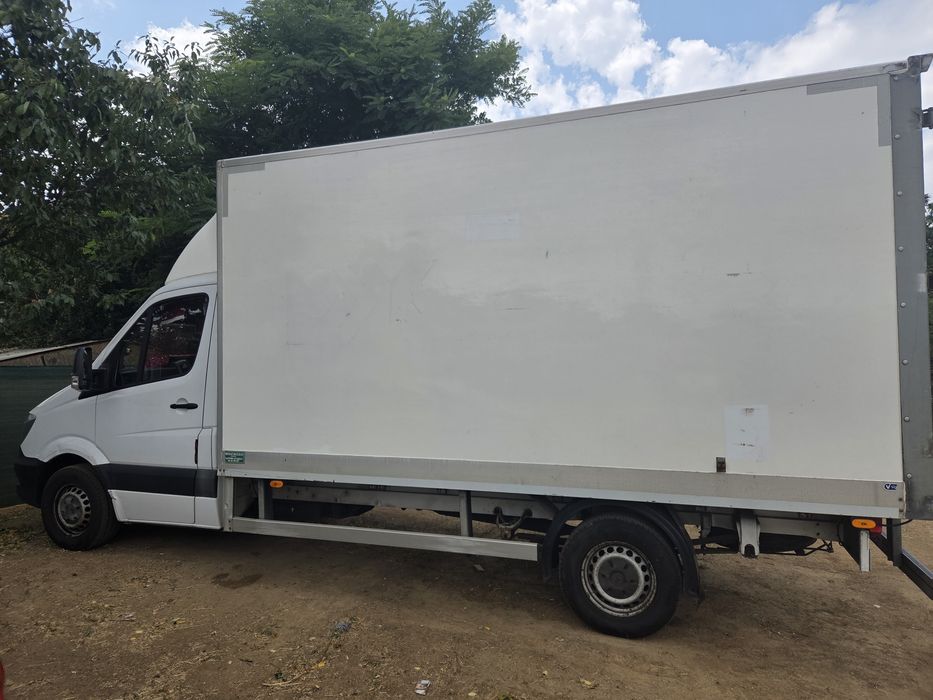Efectuez transport mărfuri