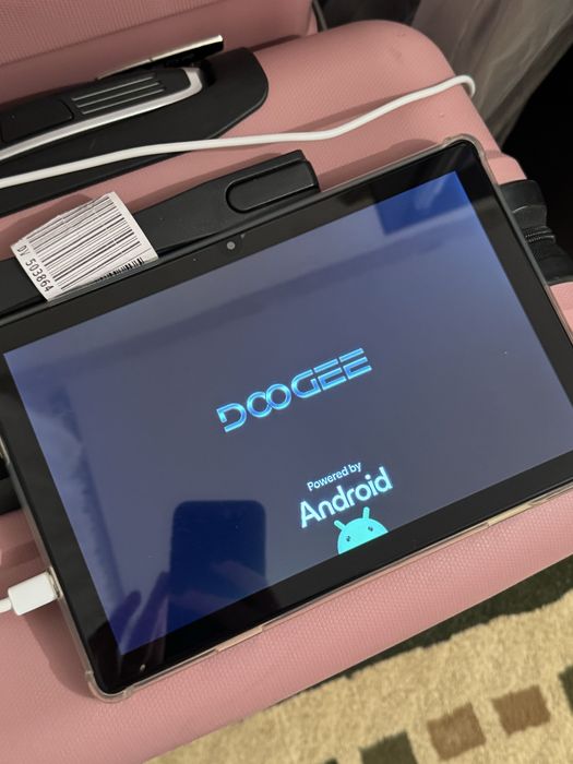 Продам телефон doodge