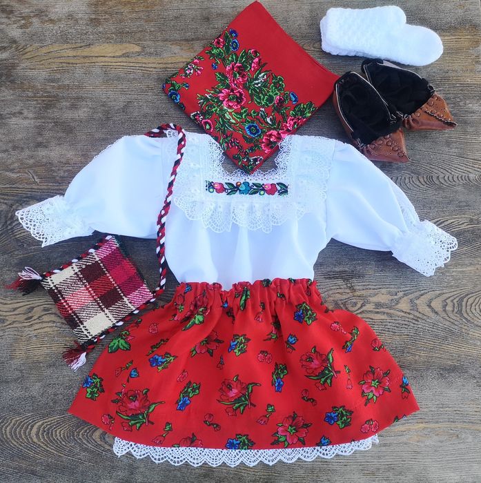 Costum popular fete botez complet de Maramureș