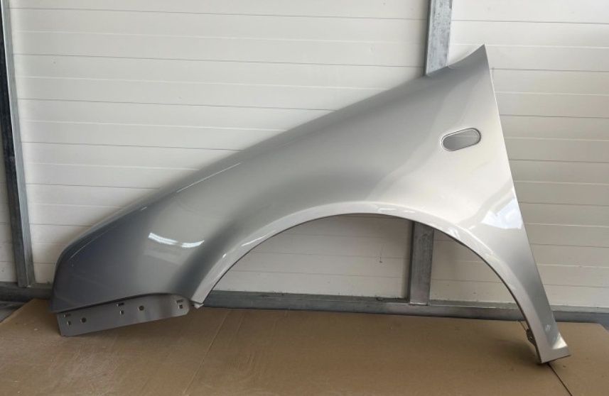 Aripa stanga dreapta NOUA vopsita gri LA7W Volkswagen Golf 4 1999-2005