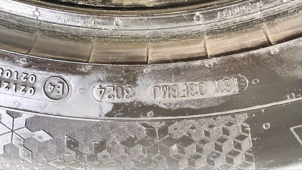 Гуми 235/65 R 17 H XL Continental DOT 3024