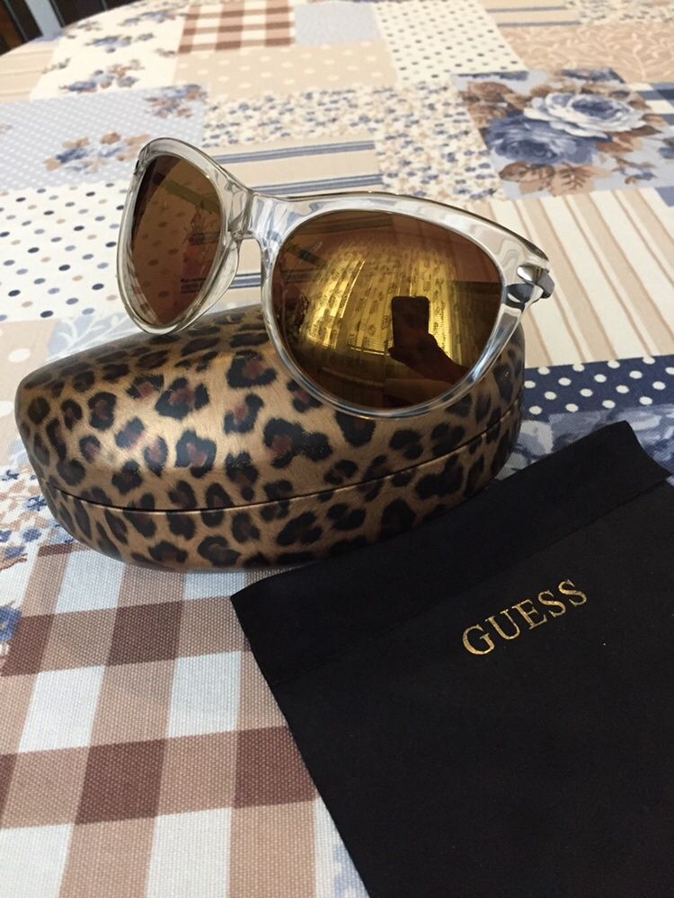 Оригинални слънчеви очила GUESS