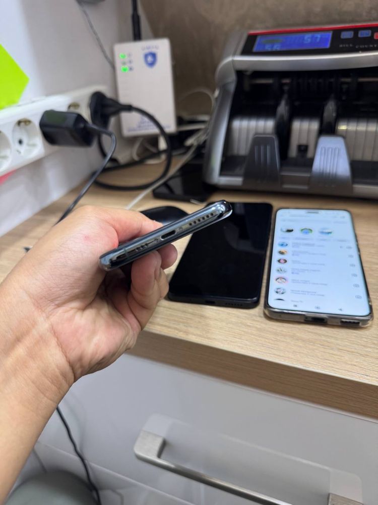 Iphone 11 pro 256 tali 71 yomks