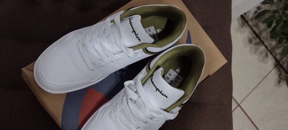 Adidas pantof sport  Champion marime 42 barbati, nou cu eticheta