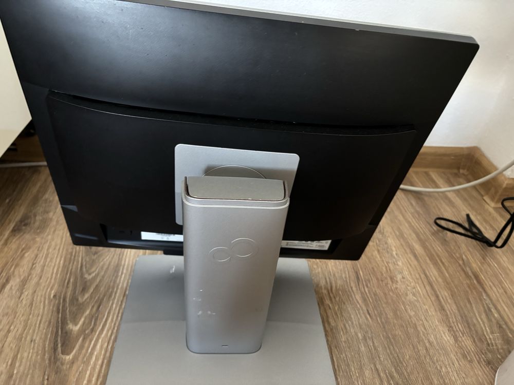 Vand monitor  Fugitsu Siemens