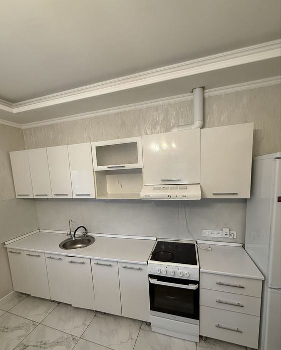 Срочно продаю кухонный гарнитур