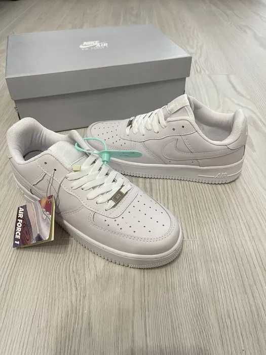 Nike Air Force 1 low triple white | Adidasi noi cu etichet.