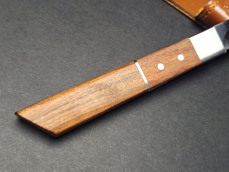 Японски нож M390 с дървена кания