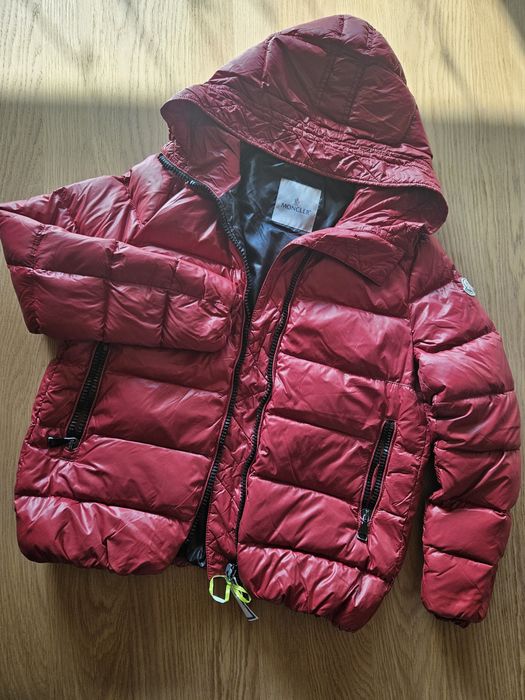 Дамско яке червено