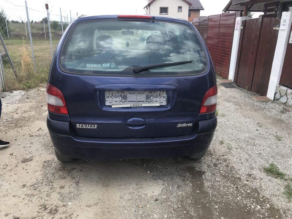 Dezmembrez Renault Scenic 1.9 diesel