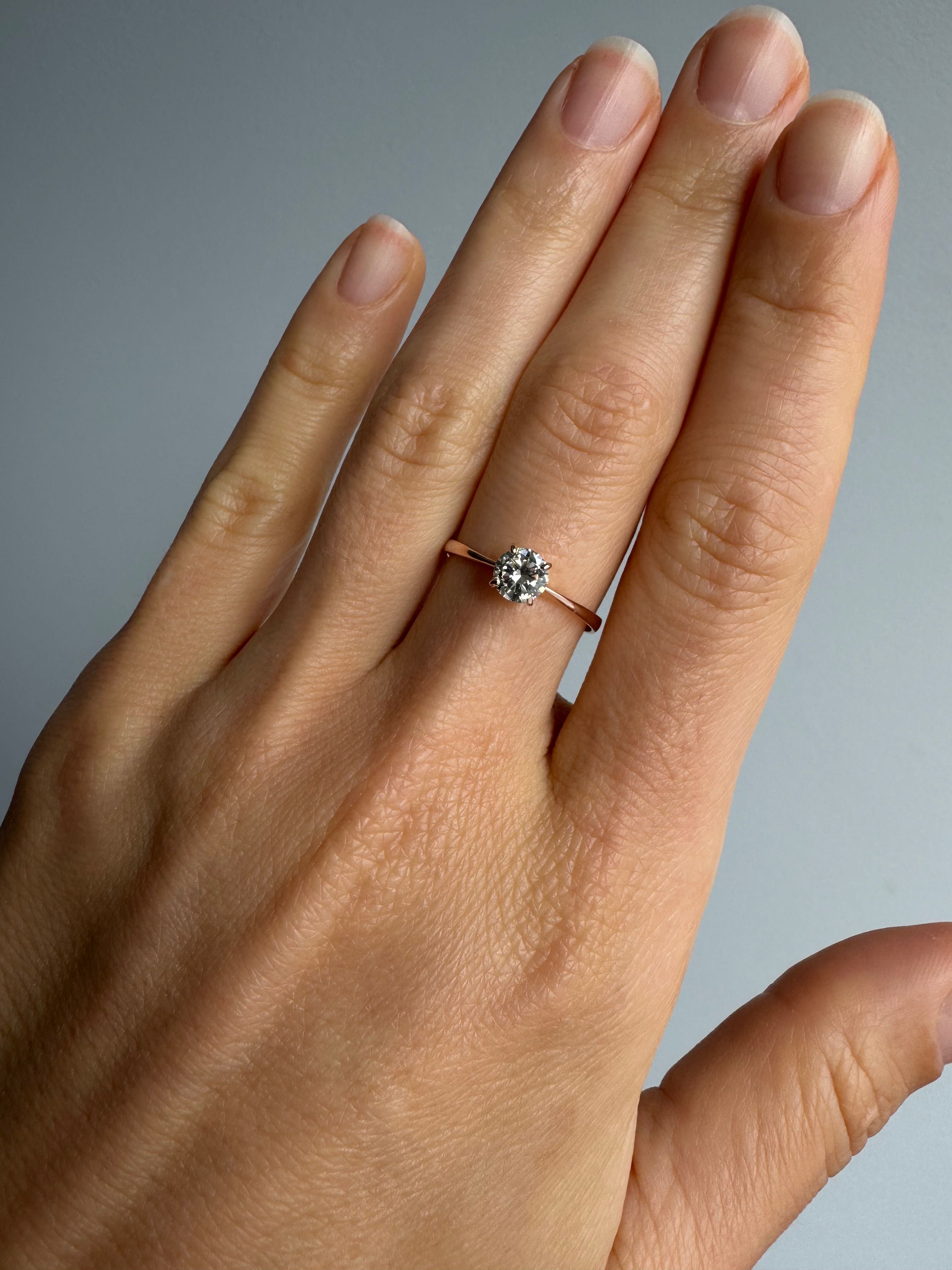 Здатен пръстен 14К с диамант 0,51 ct съел сертификат