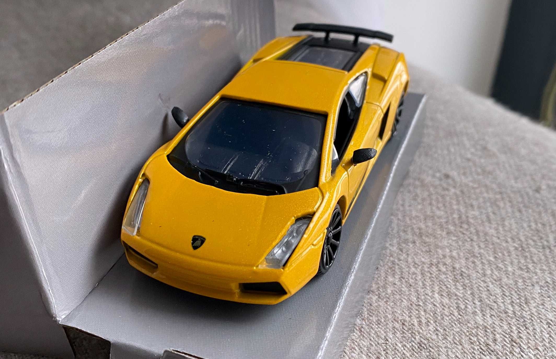 Macheta Lamborghini Gallardo  1 43 - noua la cutie - metal