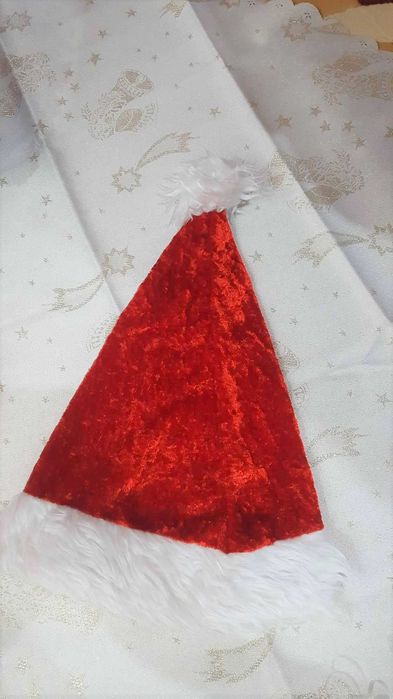 Покривка + елха + украса за Коледа