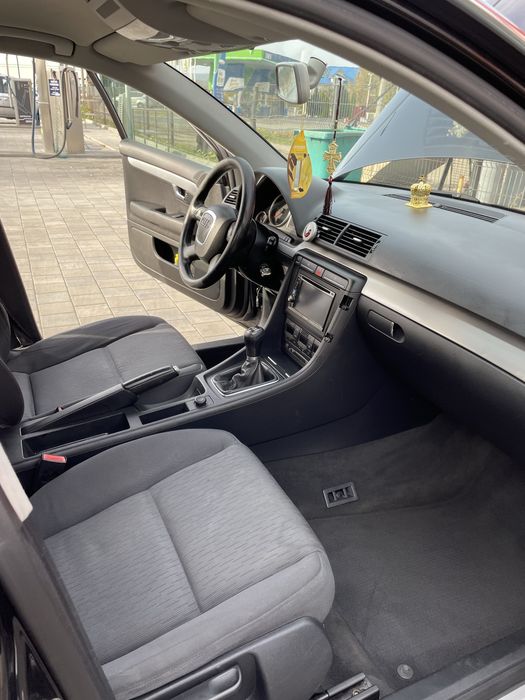 Vând Audi A4 B7