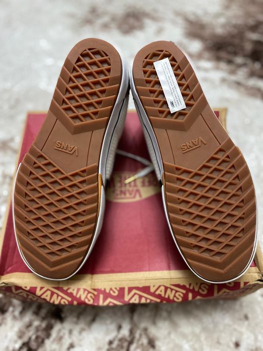 Vând ghete noi Vans mărimea 43