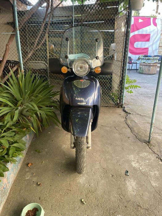 Vând sau schimb Aprilia Scarabeo