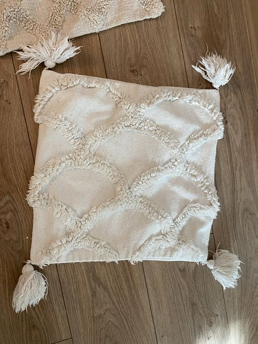 Пухкави килимчета и калъфи за възглавници