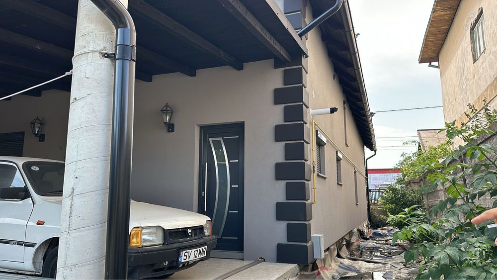 Vand casa in radauti 350 mp  str stefan cel mare  nr 116 B