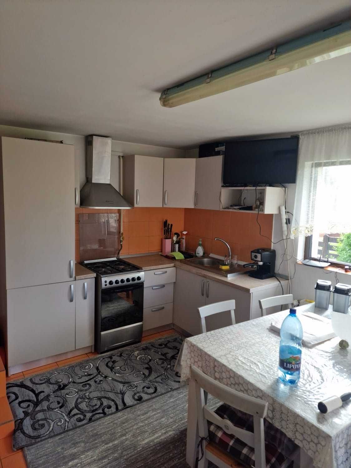 casa in plopeni cu 35 ari de teren