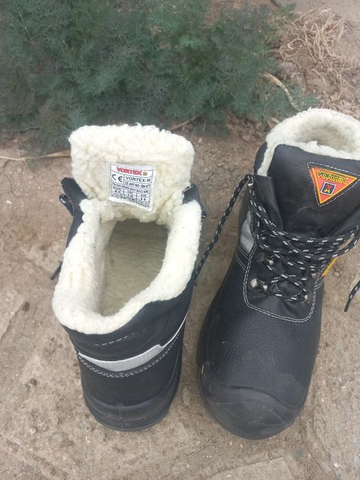 Зимни ботинка 44 размер