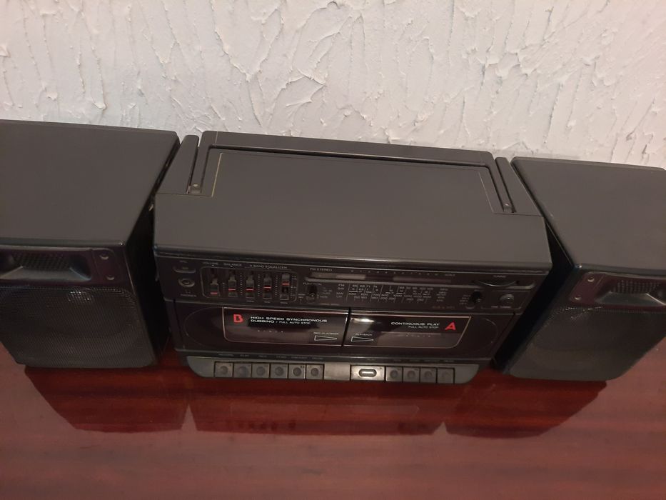 Vand dublu radiocasetofon SANYO