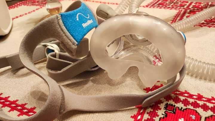 CPAP апарат за лечение на сънна апнея ResMed и маска