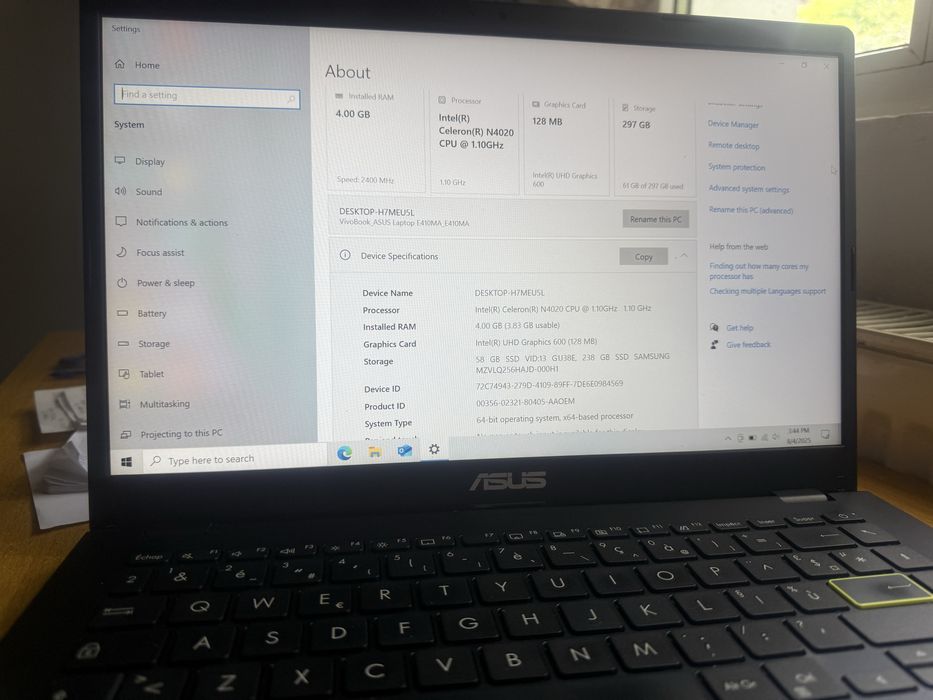 Asus e410M win10/usb C