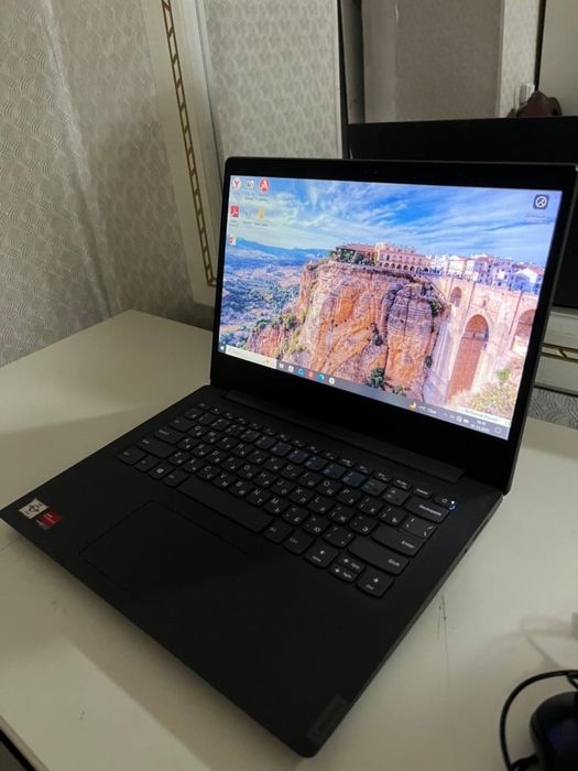 Ноутбук Lenovo amd