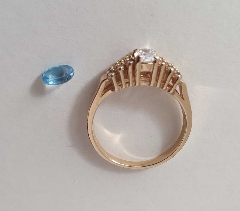 Златен пръстен с 18 естествени диаманти , Made in USA , Подарък сапфир