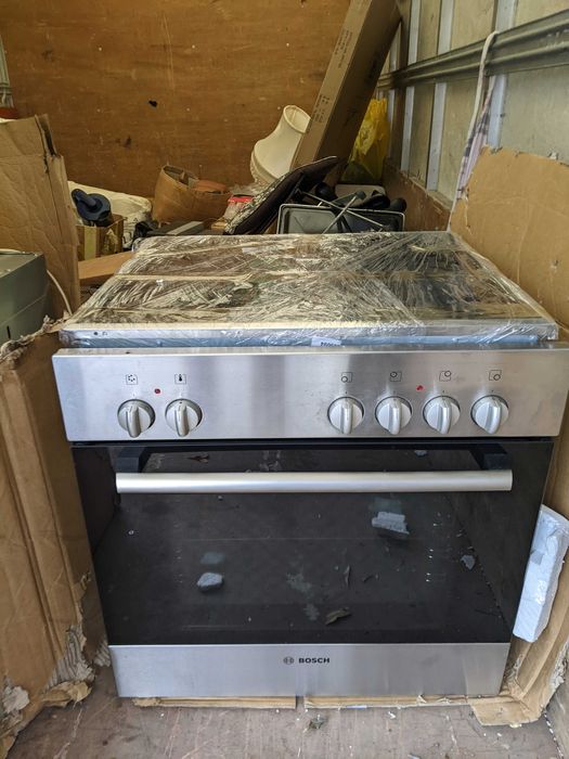 Cuptor electric si microunde