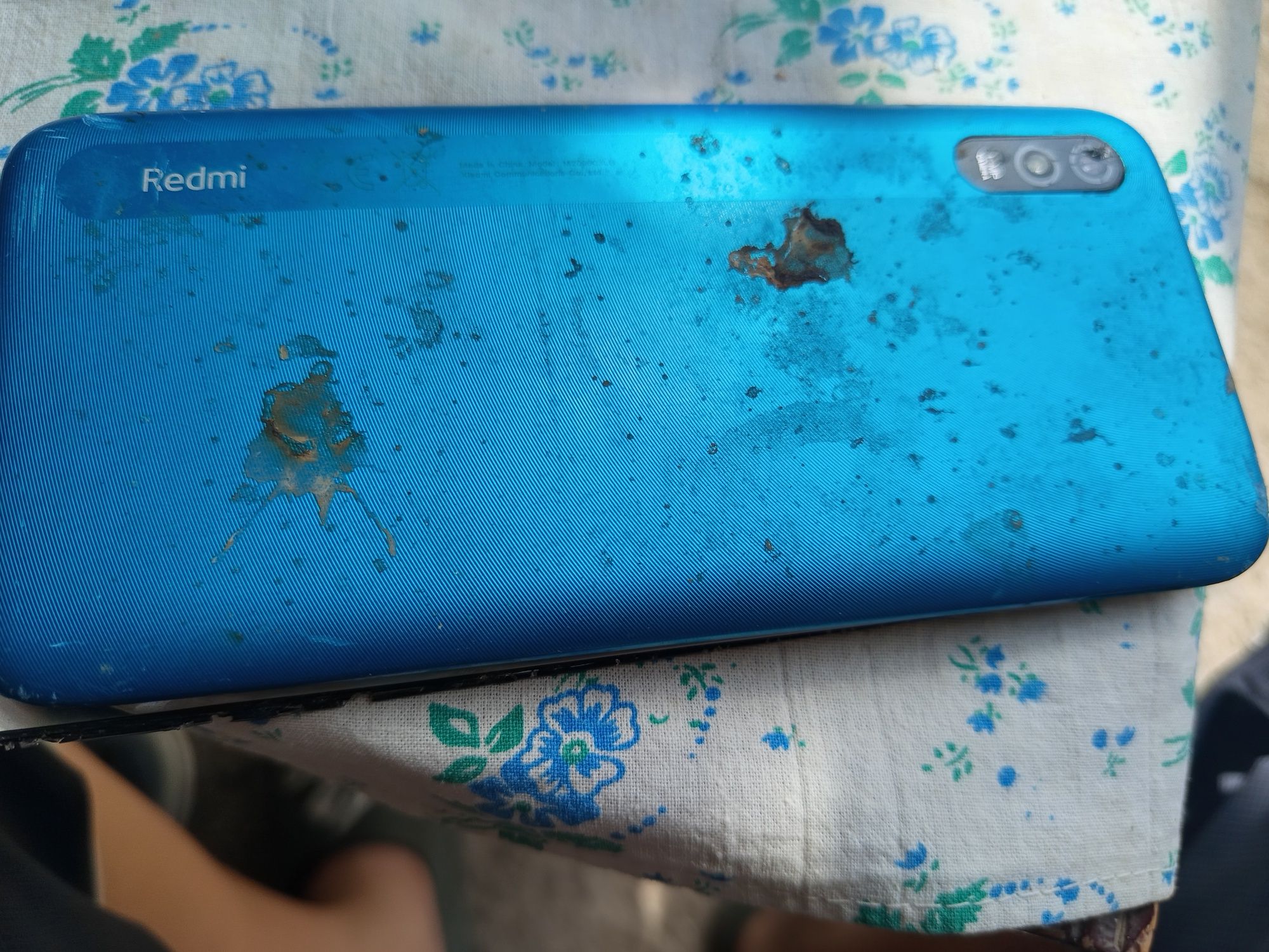 Redmi 9A почти в идеальном состоянии
