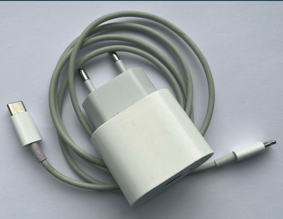 Зарядка Айфона аксессуары