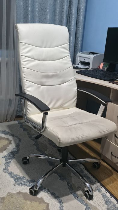 Продам Офисное кресло