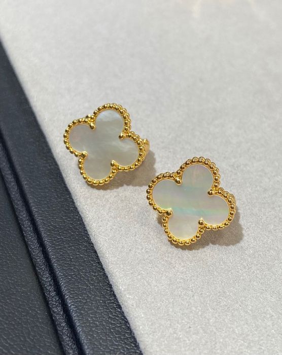 Van Cleef & Arpels позлатени обици