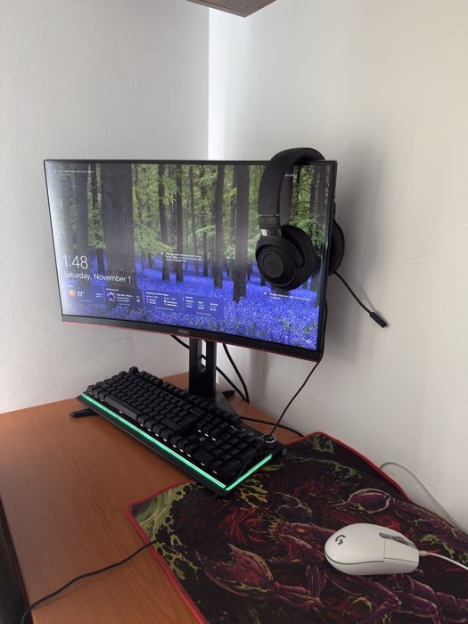 Vand sistem desktop, pc medium-gaming. I7 6700 , Nividia gtx 980 ti6GB