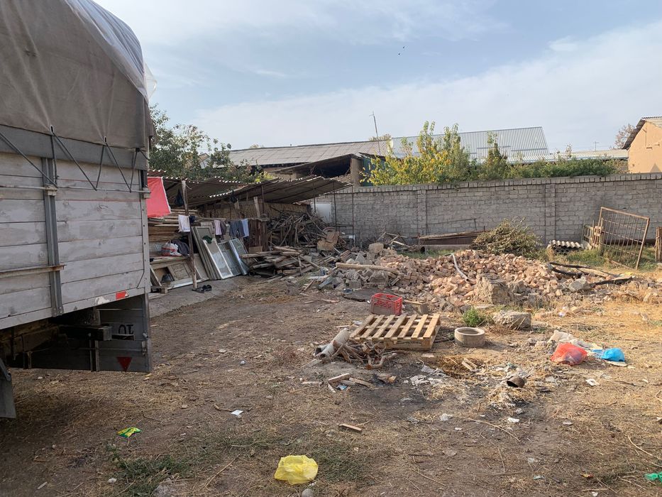 Продаю землю хорошая место положение