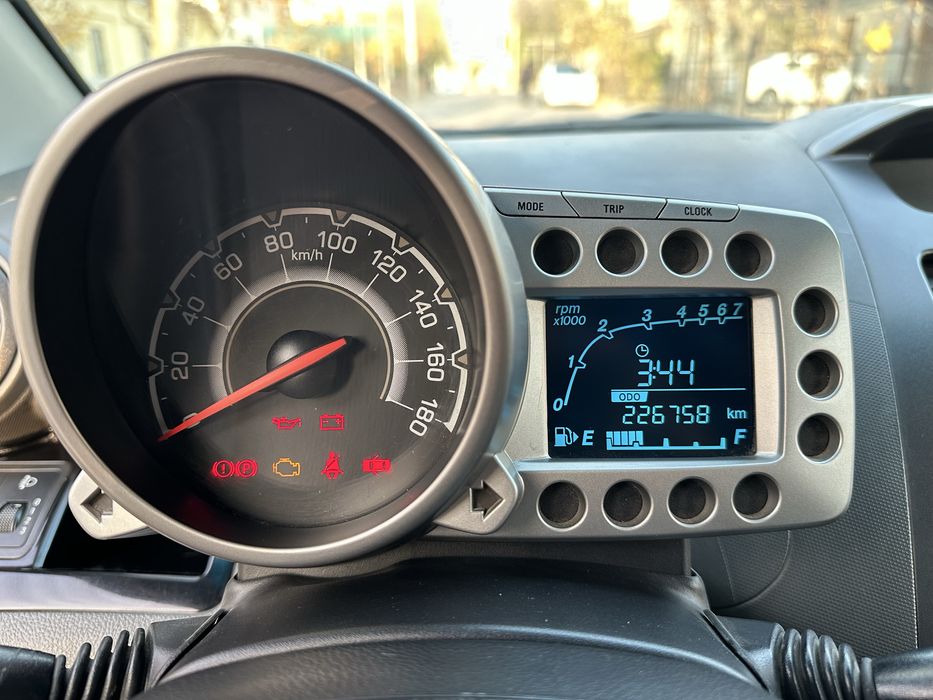 Spark 2015 Evro Avtomat karobka srochna sotiladi