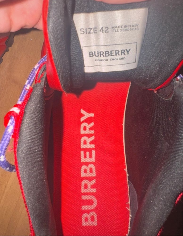 Sneakerşi Burberry