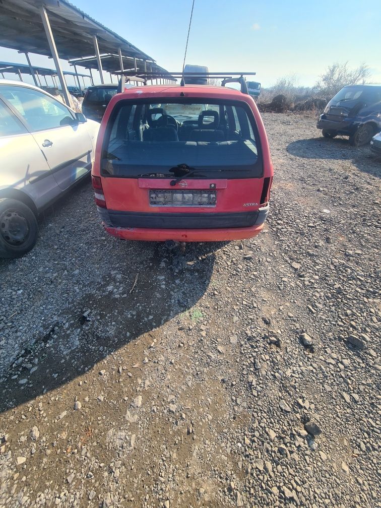 Опел Астра 1.6 бензин