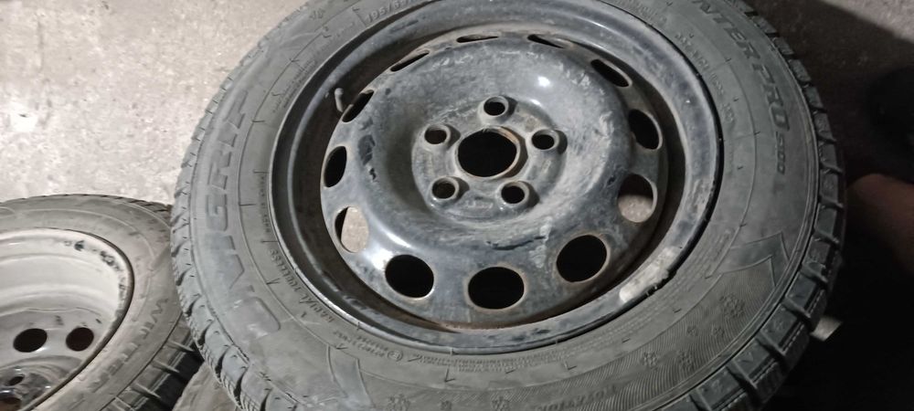 Джанти с гуми  15 цола 5/112 ..