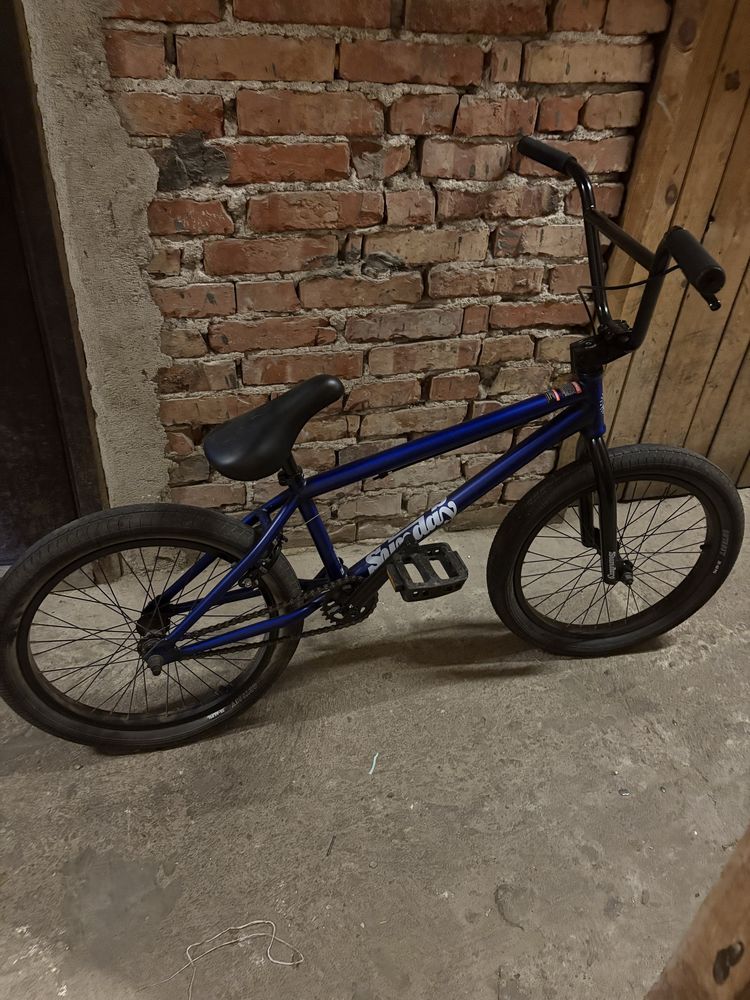 Колело BMX карано само няколко пъти