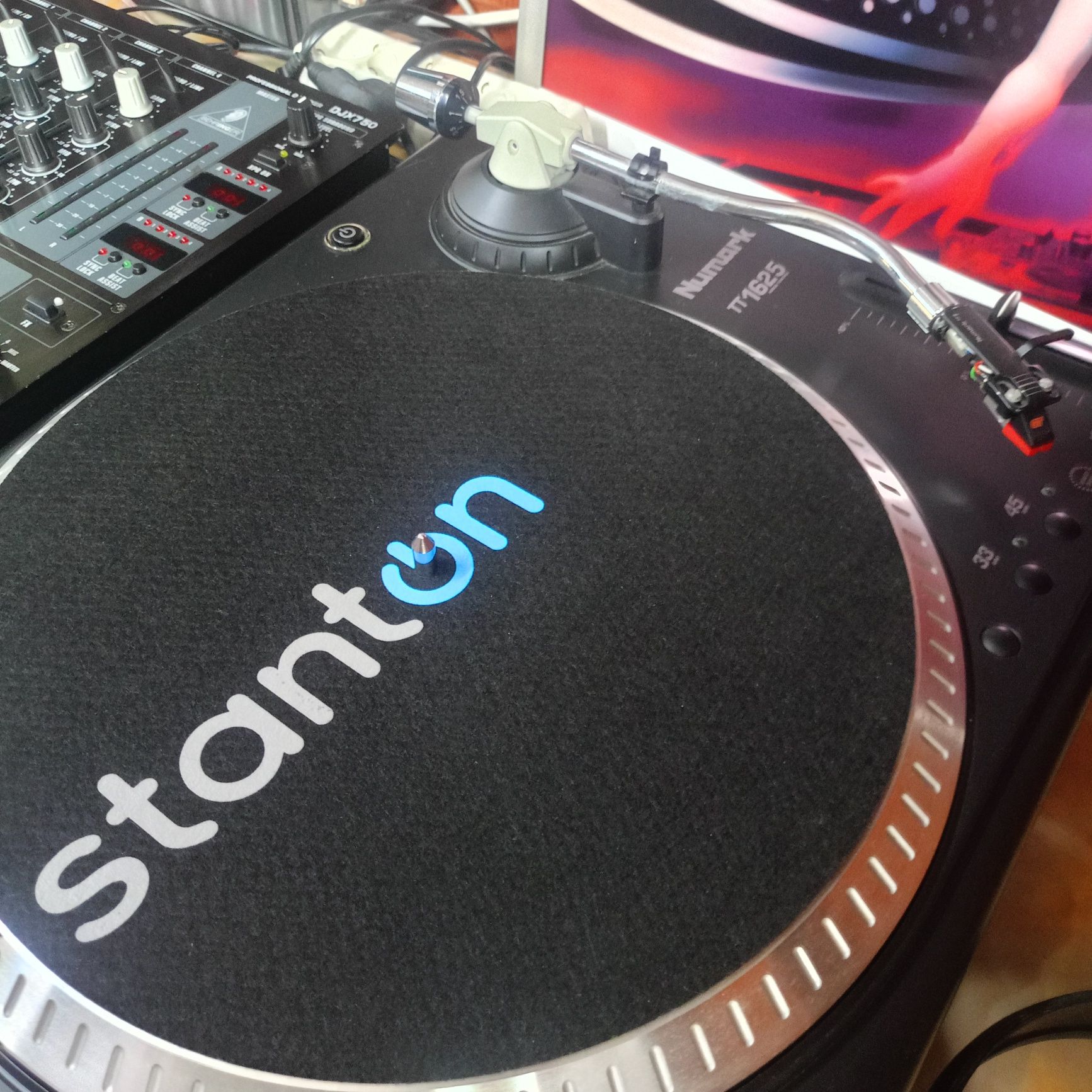 Грамофони Numark TT1625 Direct drive 2br.mixer behringer 750