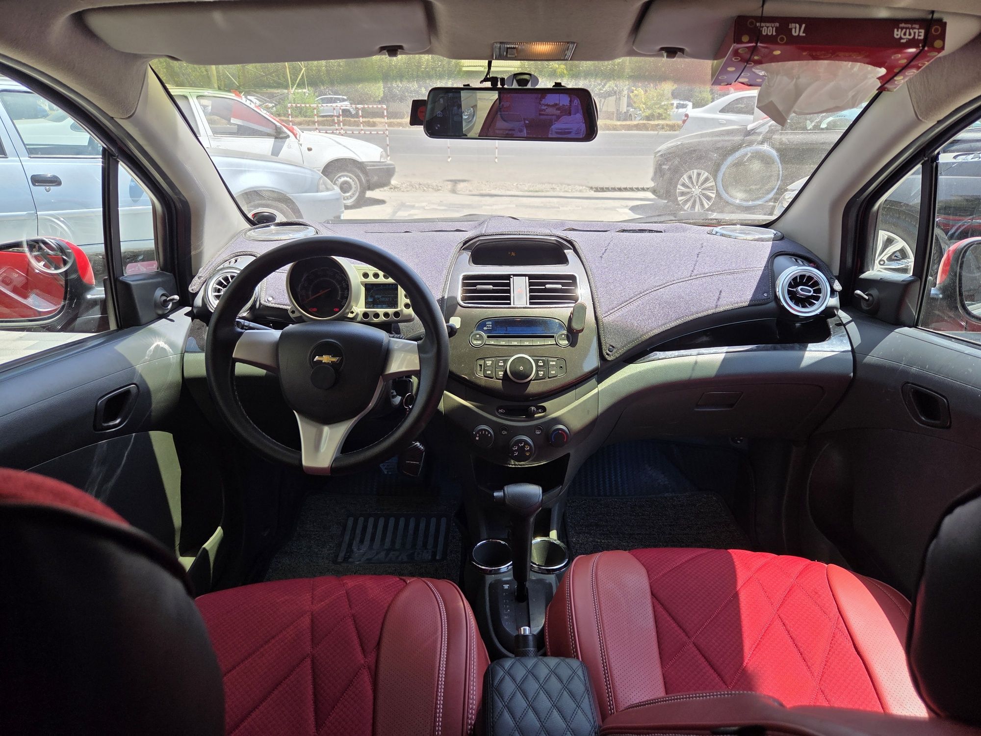 Spark Avtomat 2014-yil 88.000km Variantga beriladi.