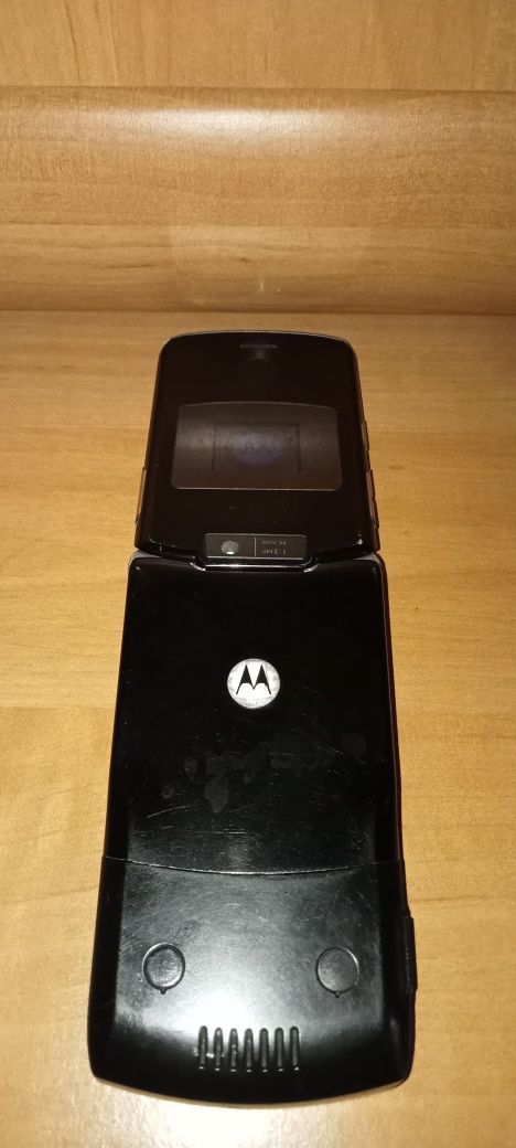 Motorola V3xx 3G liber in retea
