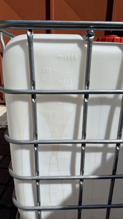 Butoi 1000 L cu robinet de golire
