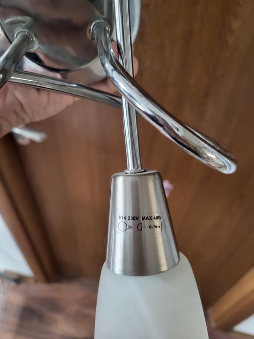 Троен спот и два полюлея